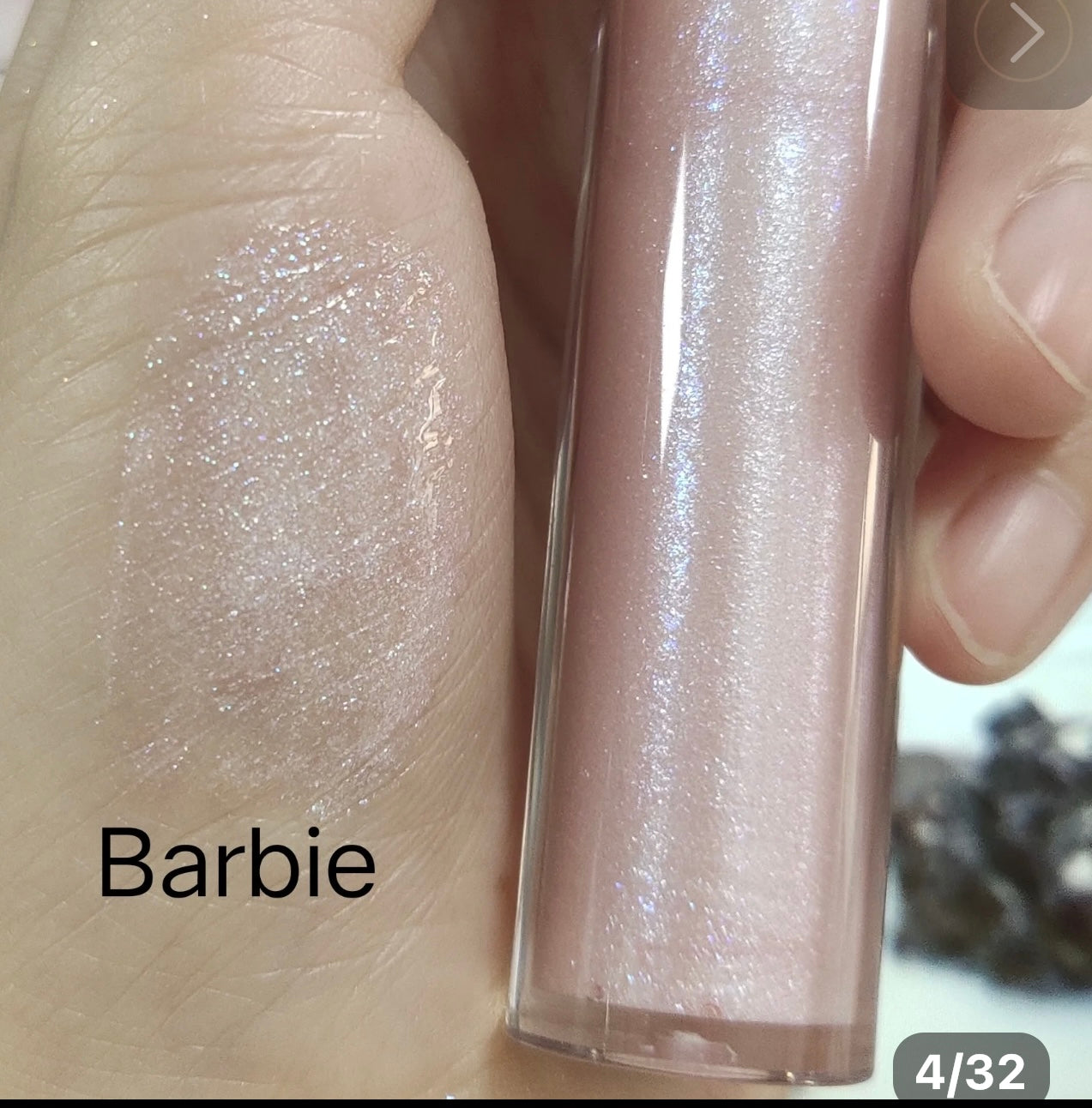 Long lasting lipgloss